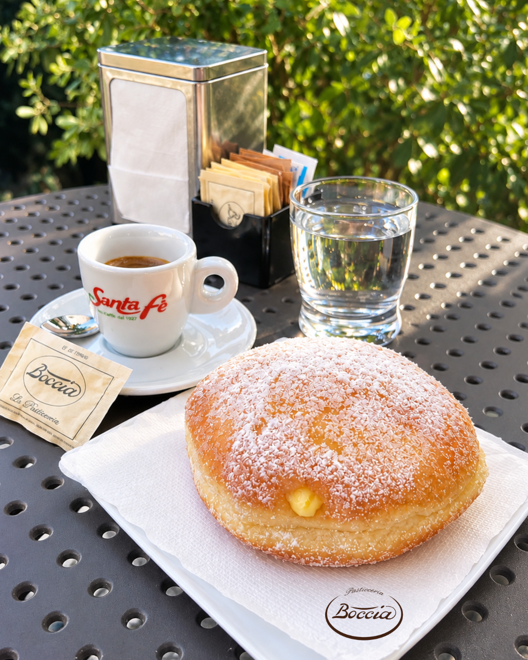 Colazione a Bari da Boccia caffè cappuccino e Krapfen